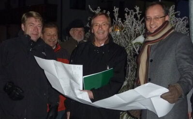 Am Weiher: BM Stütz, O. Flachmüller, G. Kolb, G. Stumpf, H. Martin und MdL Stoch